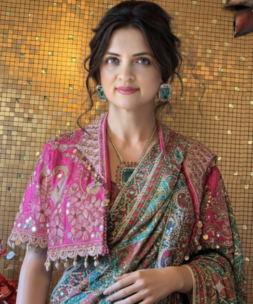 Pure chinon  beautiful green embroidered saree with beautiful jacket
