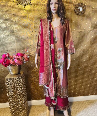 Elegant Beautiful Tissue Suit