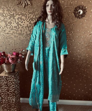 Beautiful sea green blue blend palazzo set