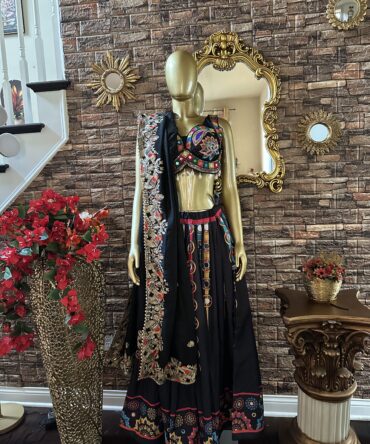 Navrateries  special black lehenga skirt set