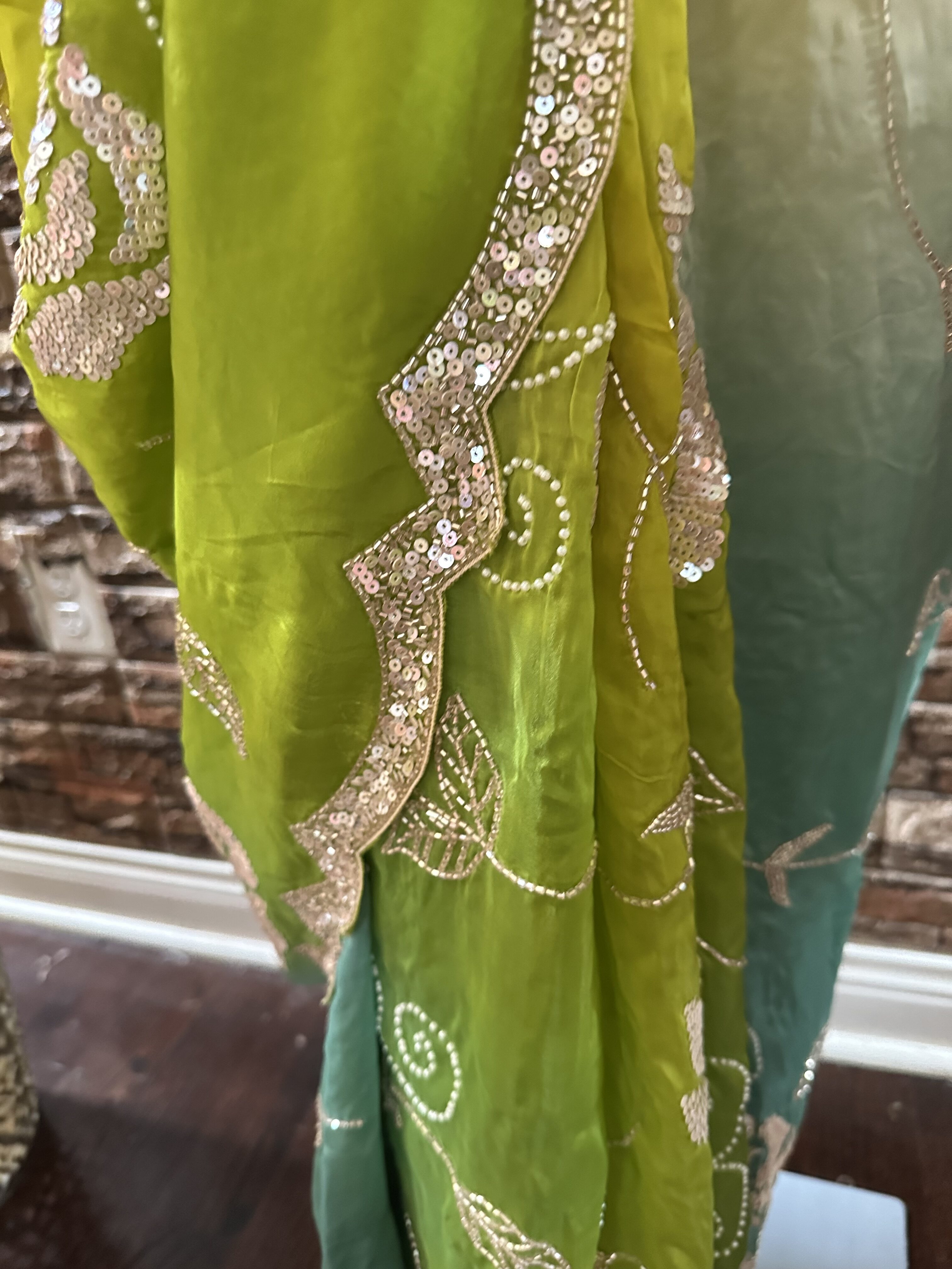 Very beautiful ombre saree - Image 6