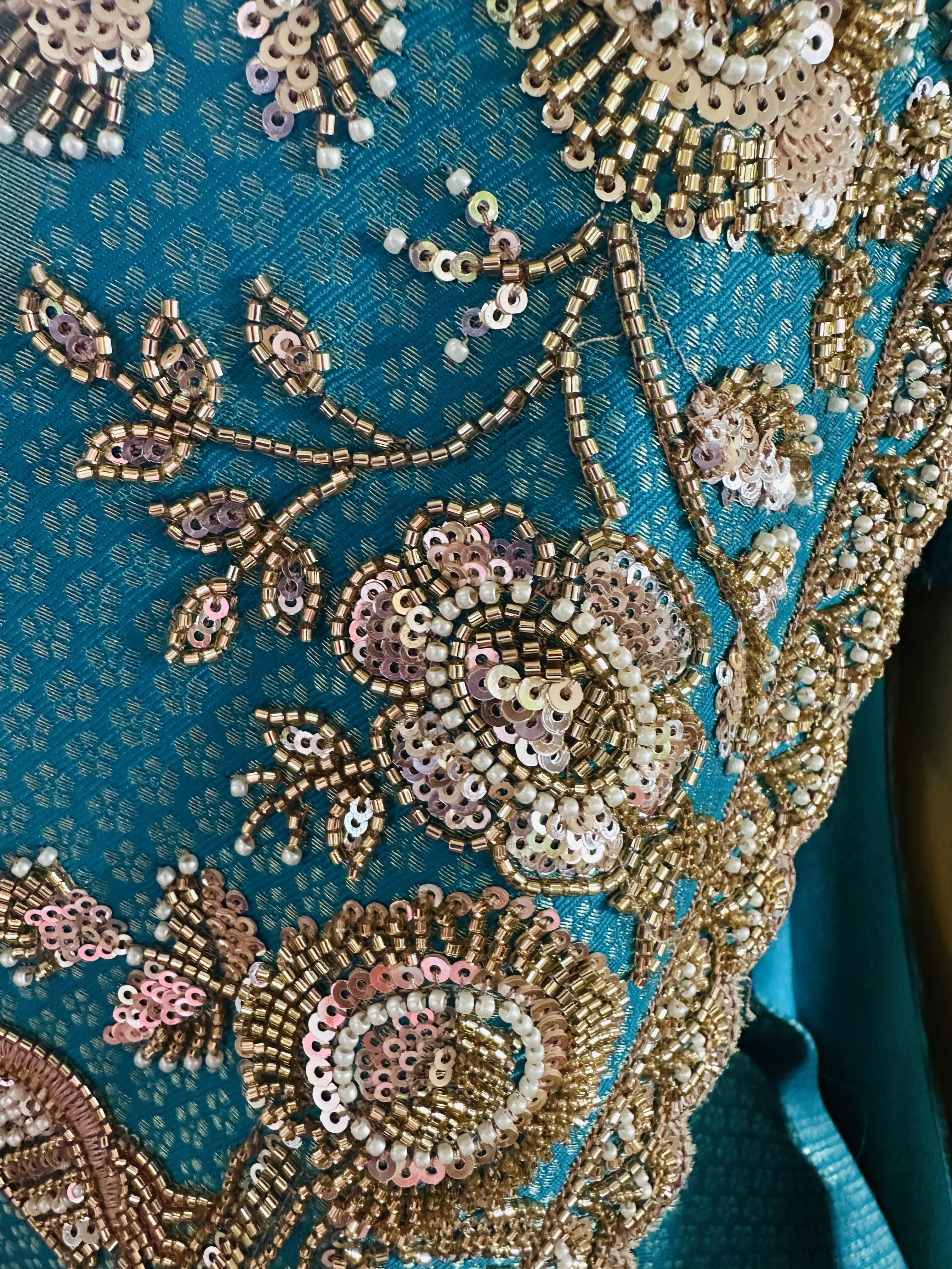Stunning blue saree - Image 6