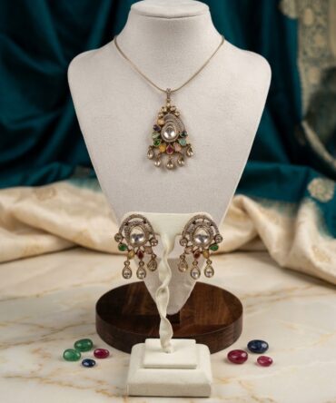 Beautiful multi color stones pendent set