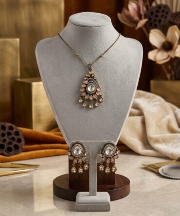 Beautiful pink color stone pendent
