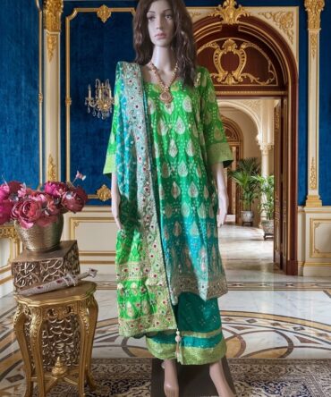 Beautiful bandhage suit with embroidery
