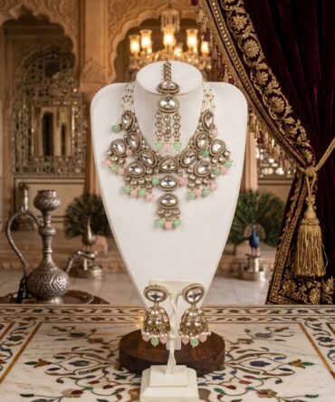 Beautiful necklace set