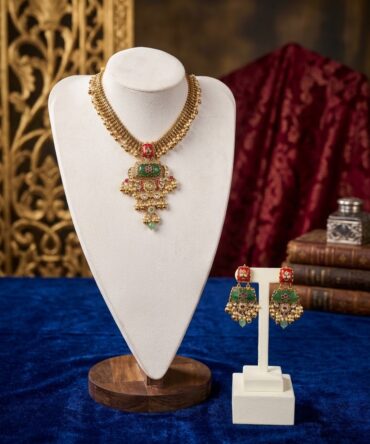 Beautiful Meenakari jewelery set